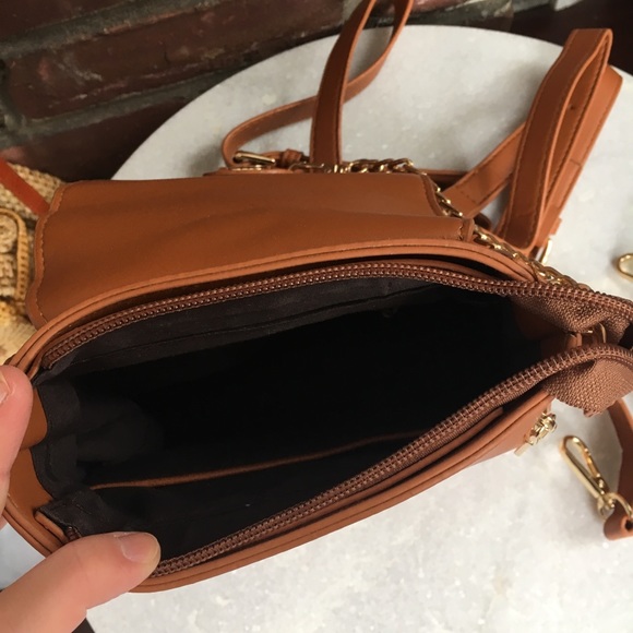 Damaged (Last One)🆕Makayla Brown Mini Backpack - Picture 3 of 8